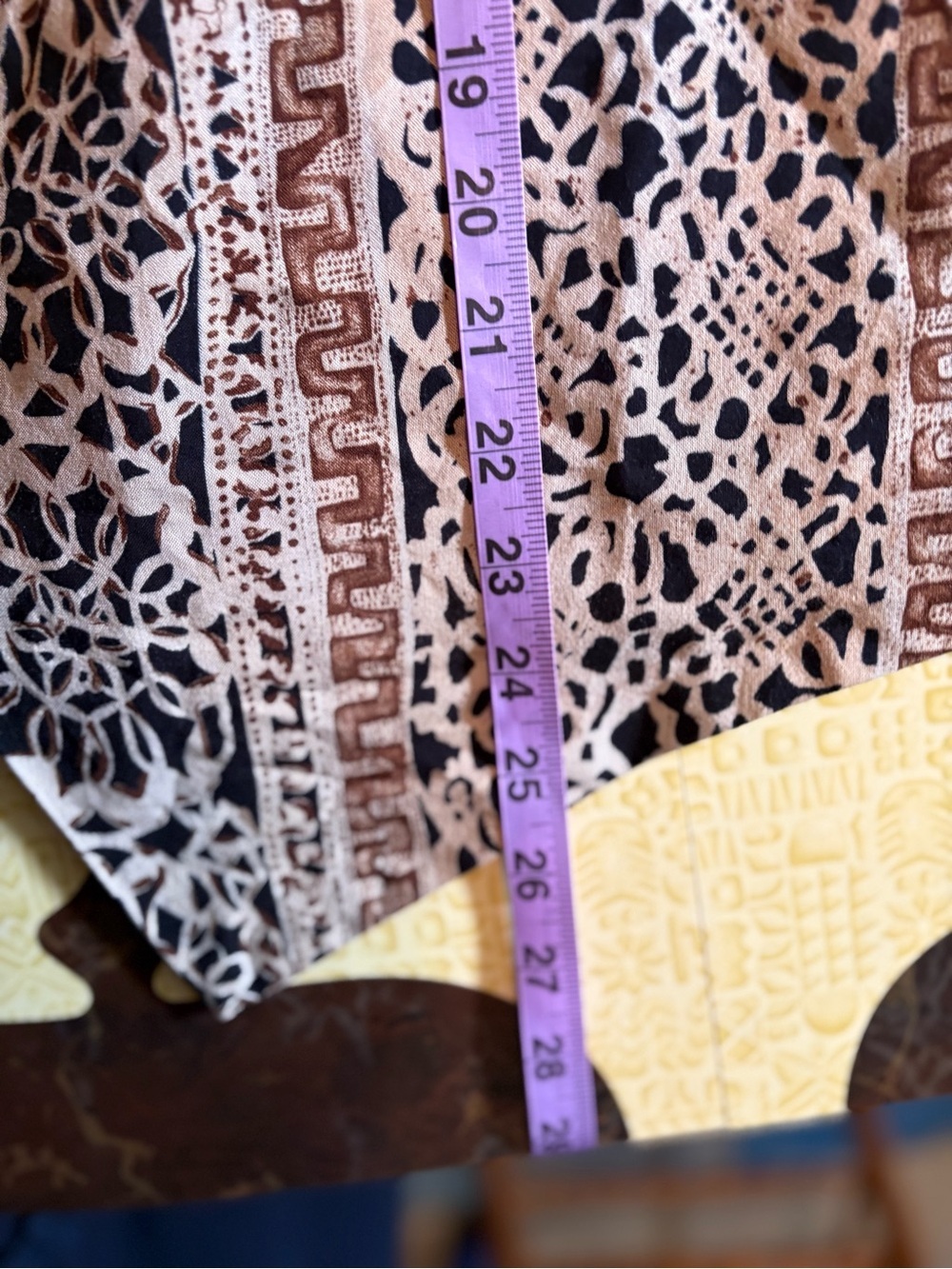 Vintage Black & Beige Patterned Vest - Picture 7 of 7